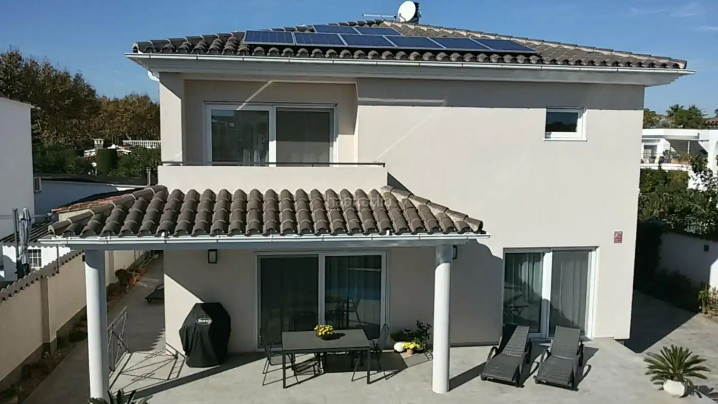 Villa con giardino in vendita a Avinguda de la República Catalana 10, imagen 14