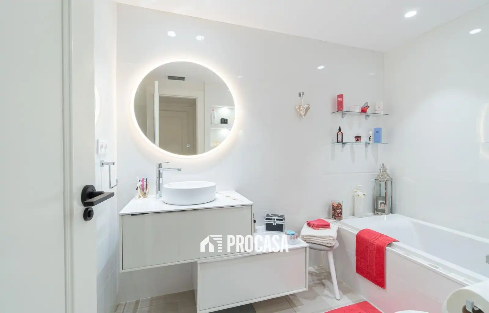 Badezimmer von Wohnung zum Verkauf in Empuriabrava mit Klimaanlage, Heizung und Terrasse
