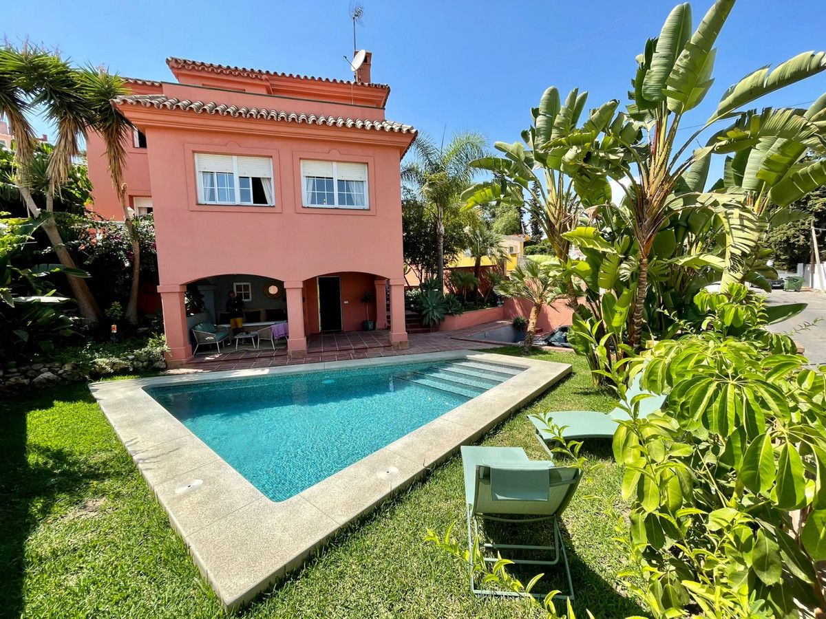 Garden of House or chalet to rent in Marbella  with Air Conditioner, Heating and Private garden