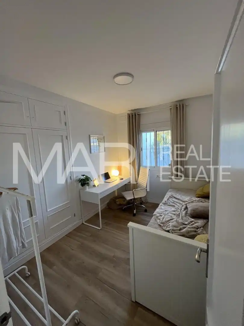 Bedroom of Houses for sale in Chiclana de la Frontera