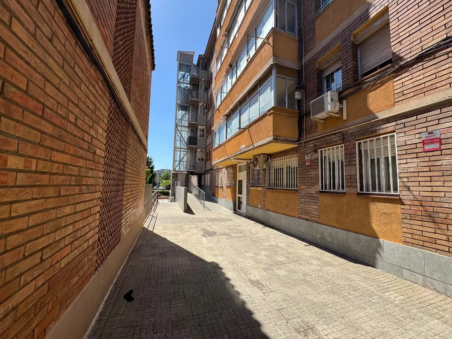 Vista exterior de Pis en venda en Sant Boi de Llobregat