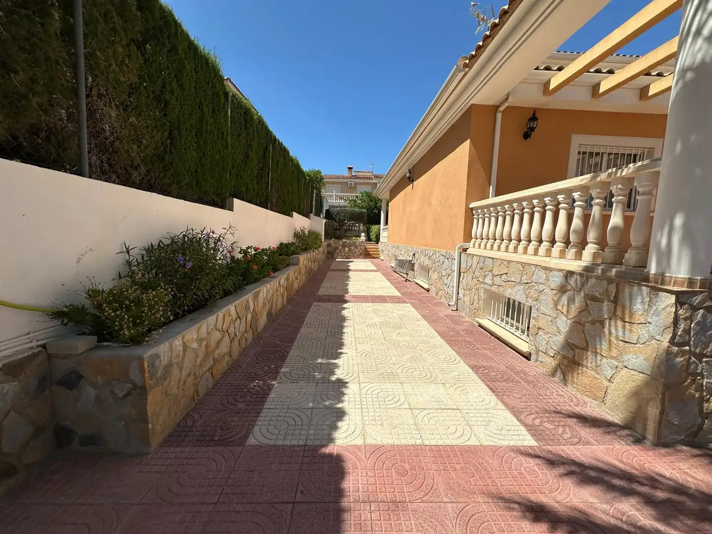 Vista exterior de Casa o chalet en venta en Mutxamel con Aire acondicionado, Calefacción y Jardín privado