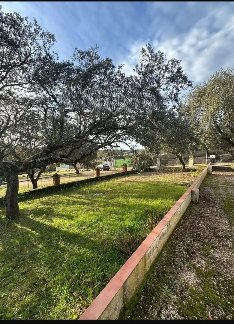 Casa o chalet en venta en Torreorgaz con Jardín privado, Trastero y Amueblado