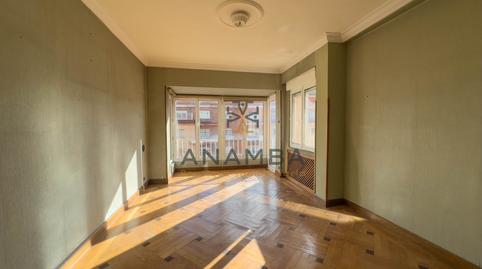 Foto 3 de Piso en venta en Plaza de América, Oviedo