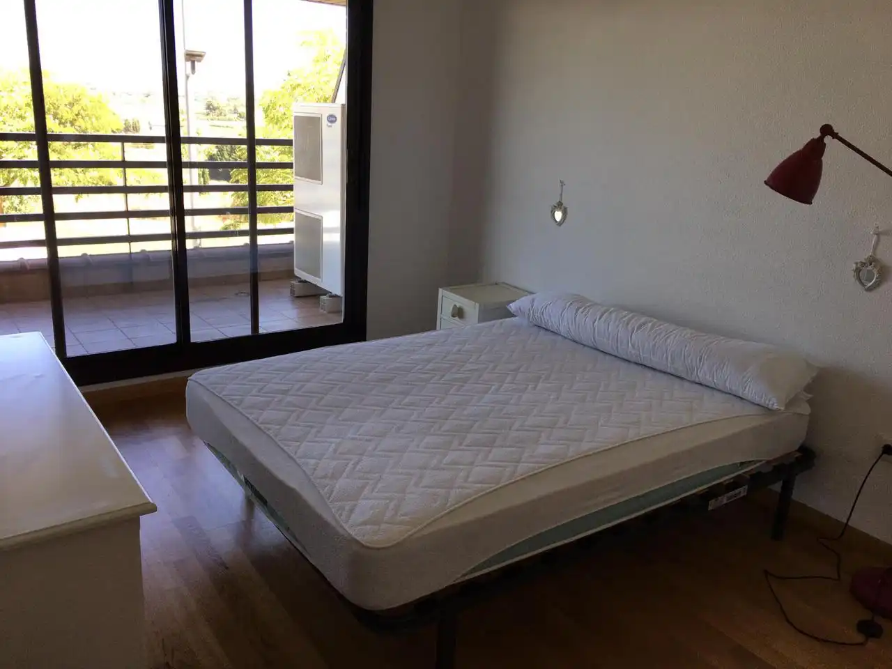 Habitación de Casa o chalet de alquiler en Villanueva de Gállego con Aire acondicionado, Calefacción y Jardín privado