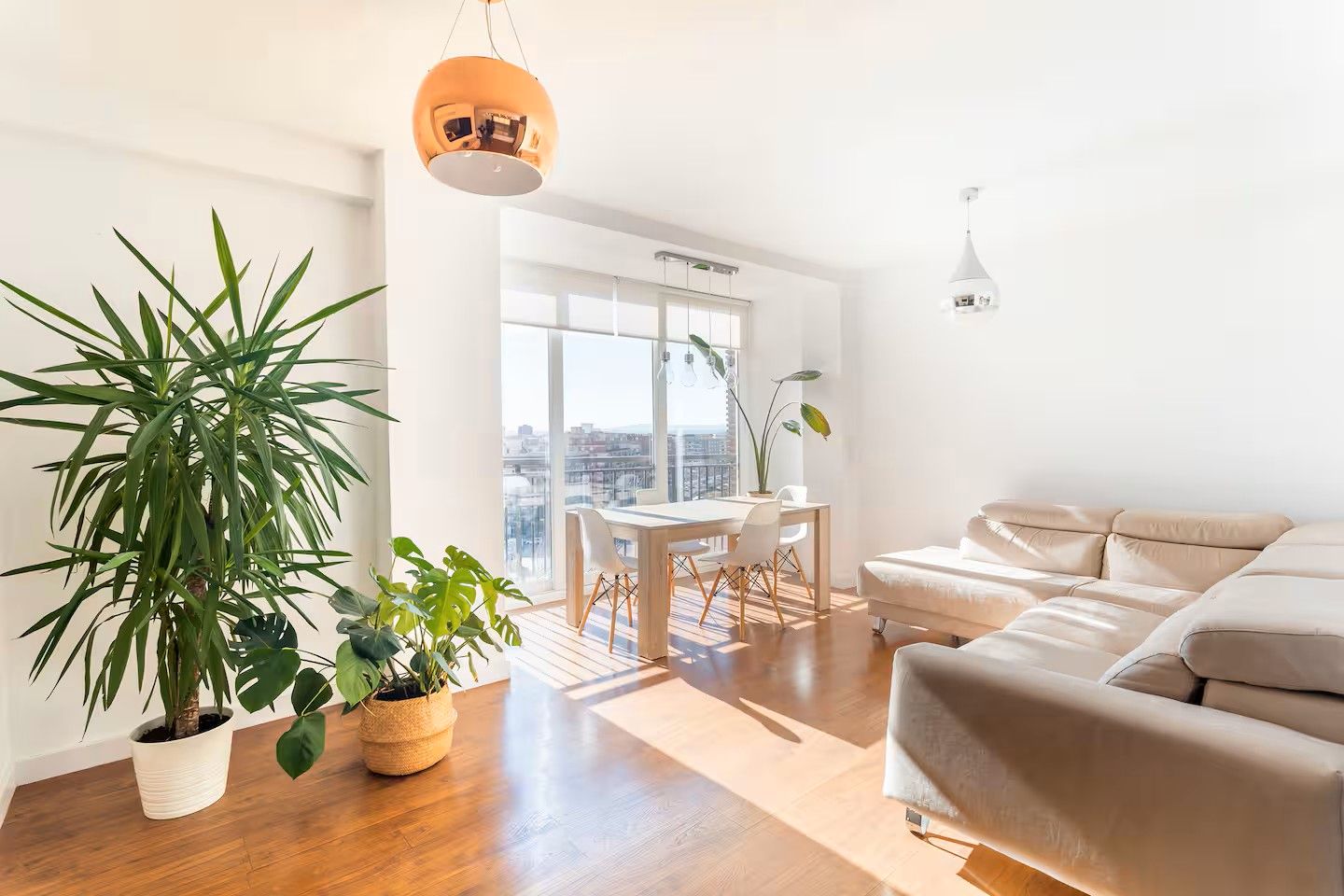 Sala de estar de Piso de alquiler en  Valencia Capital con Aire acondicionado, Calefacción y Amueblado