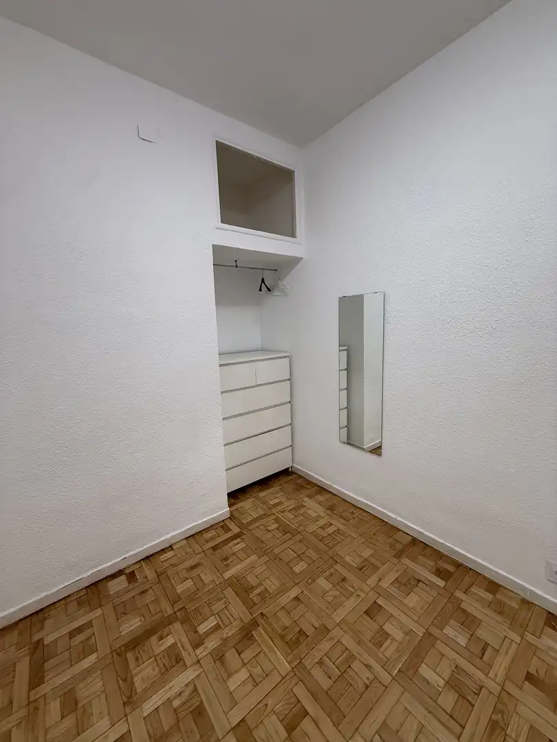 Schlafzimmer von Wohnung zur Miete in  Madrid Capital mit Klimaanlage