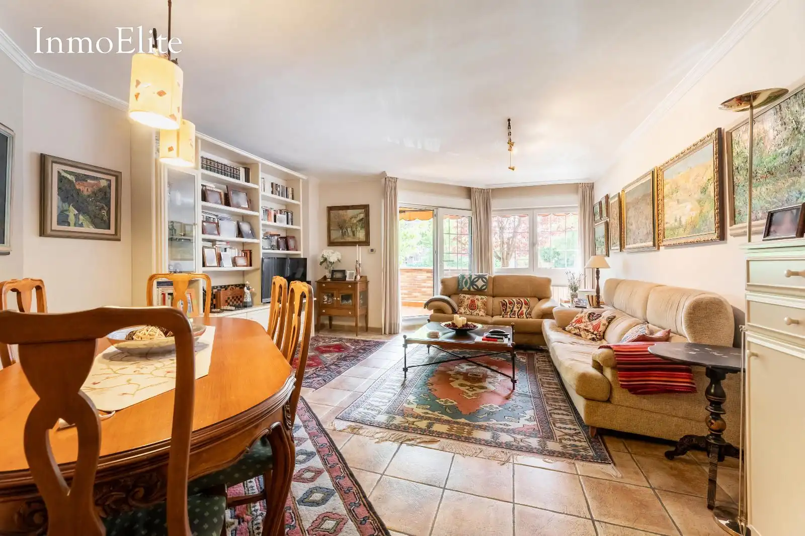 Living room of Ground floor for sale in Majadahonda  with Heating, Private garden and Terrace