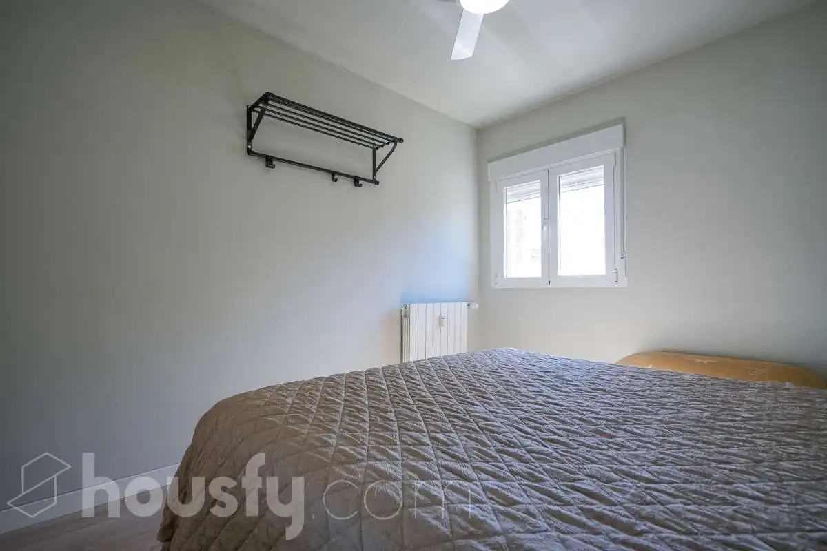 Habitación de Piso en venta en Madrid con Calefacción, Terraza y Trastero