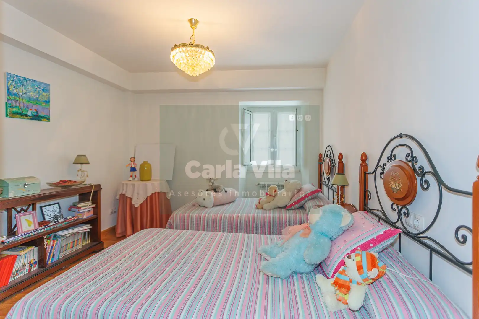 Dormitori de Finca rústica en venda en Lugo amb Jardí privat, Parquet i Terrassa