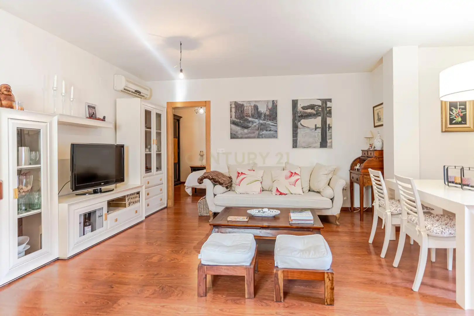 Sala de estar de Apartamento en venta en Vélez de Benaudalla con Aire acondicionado, Trastero y Piscina
