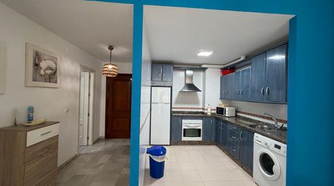Foto 3 de Piso en venta en Calle San Roque, 54, Puerto de Estepona, Estepona