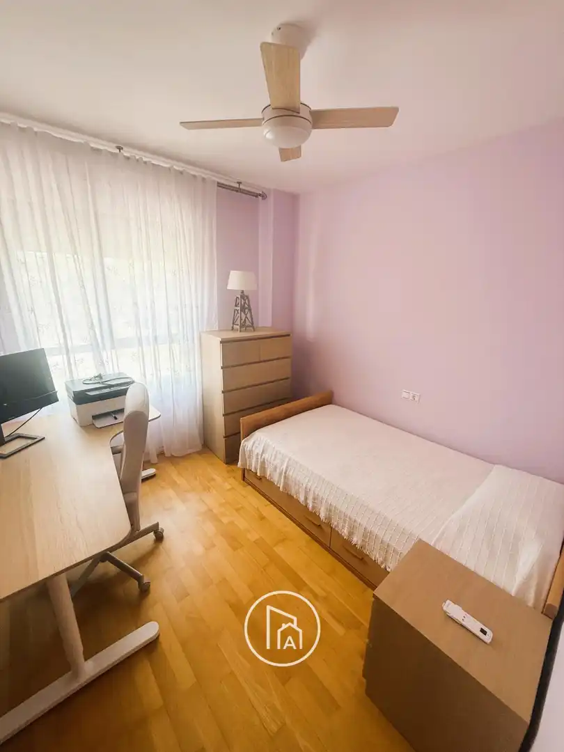 Bedroom of Flat for sale in Paterna  with Parquet flooring