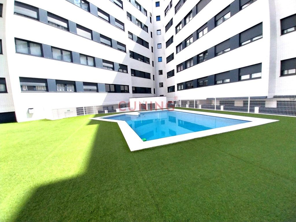 Piscina de Apartament en venda en Cáceres Capital amb Aire condicionat, Terrassa i Piscina