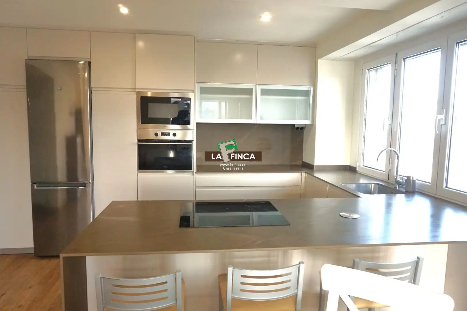 Kitchen of Flat for rent in Gijón   with Parquet flooring and Furnished