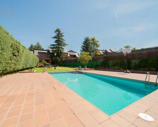 Swimming pool of House or chalet for sale in Boadilla del Monte  with Heating, Private garden and Terrace