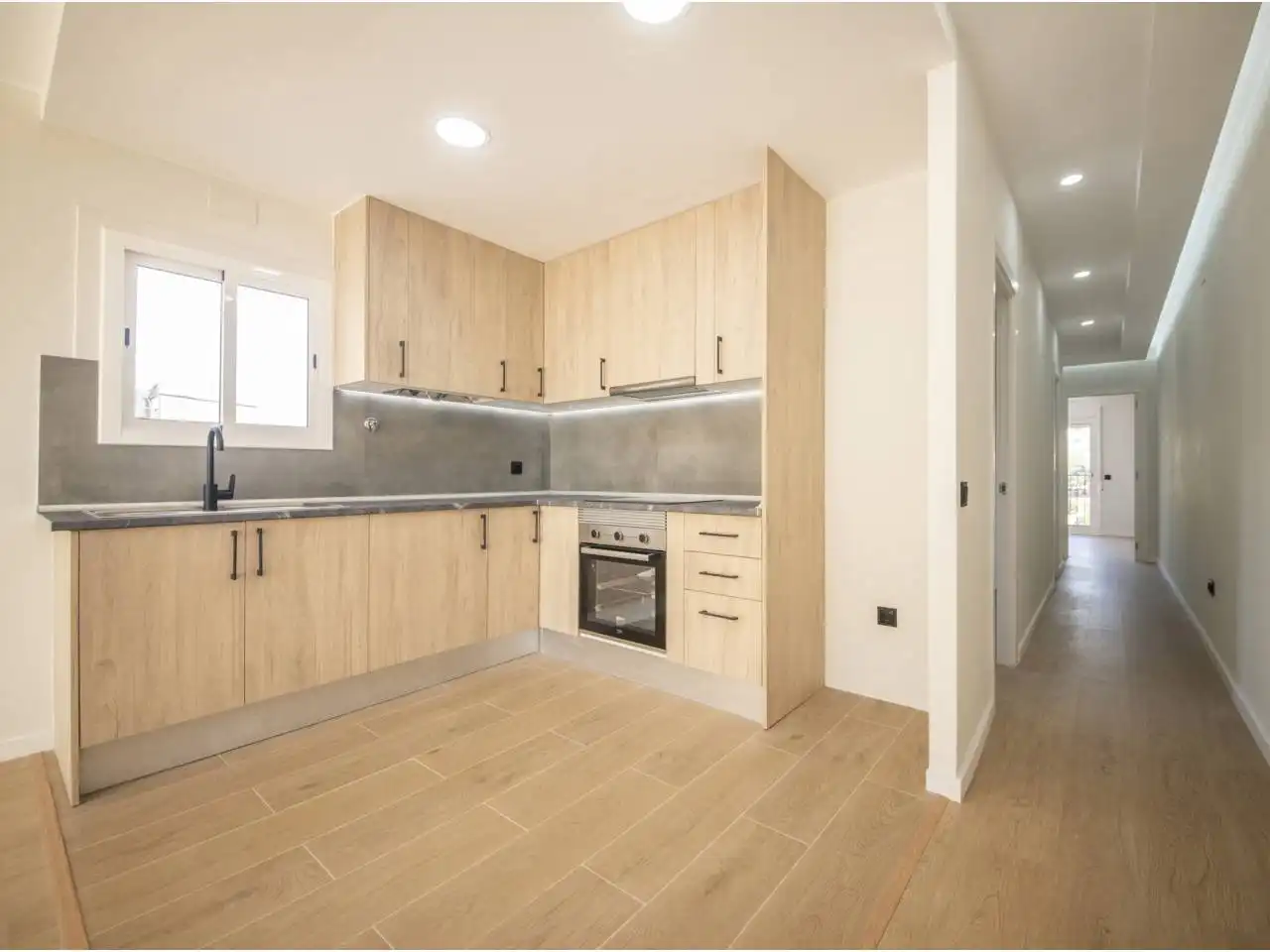 Cocina de Piso en venta en Móstoles con Aire acondicionado, Parquet y Amueblado