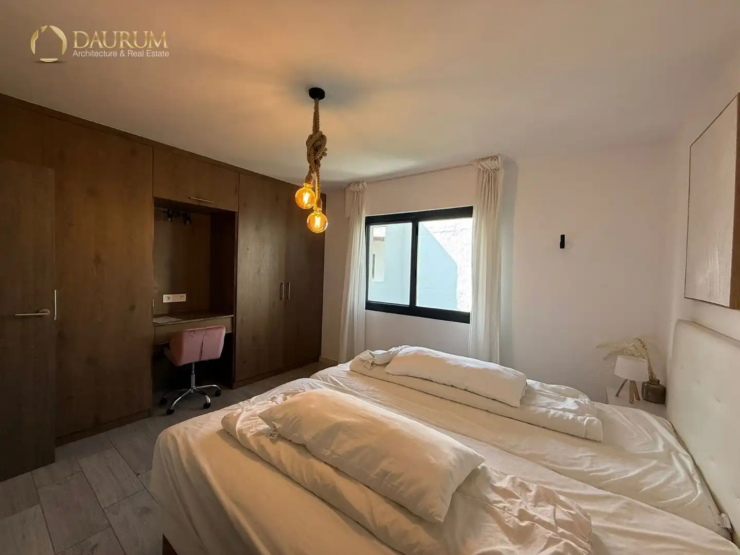 Dormitori de Casa adosada en venda en Marbella amb Aire condicionat, Calefacció i Parquet