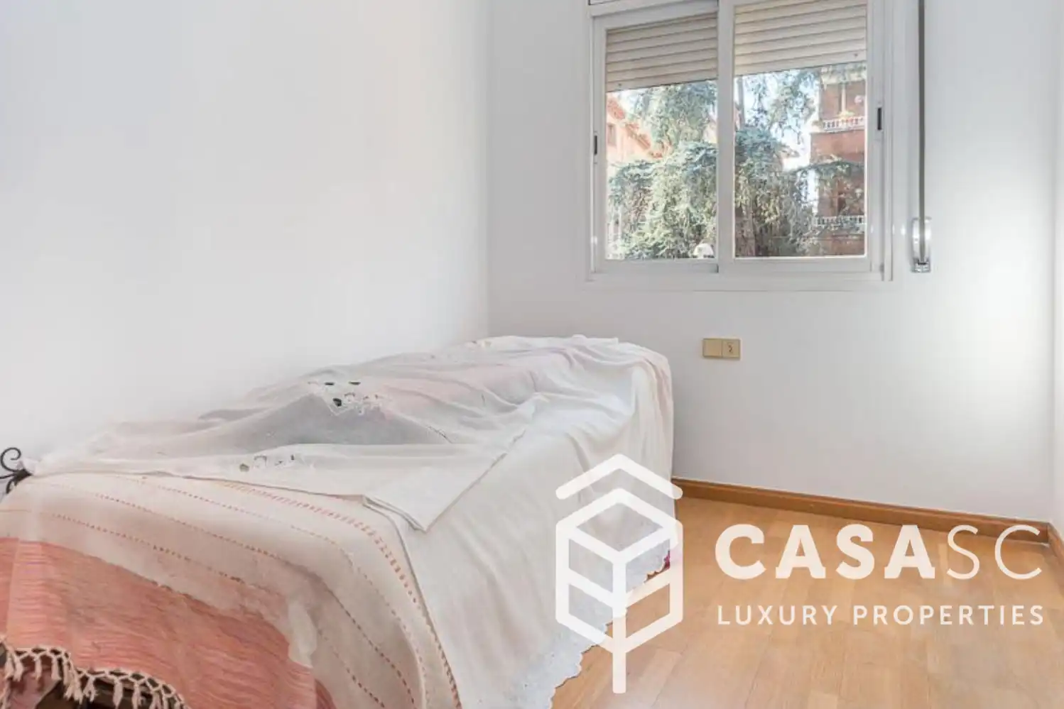 Habitación de Casa adosada de alquiler en Sant Cugat del Vallès con Calefacción, Terraza y Trastero