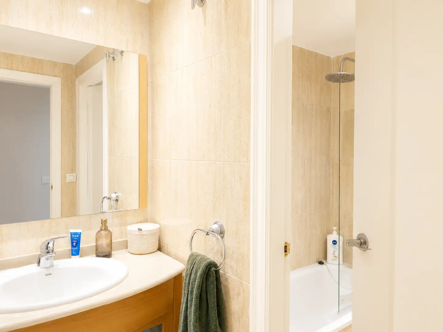 Bathroom of Flat for sale in Bilbao 