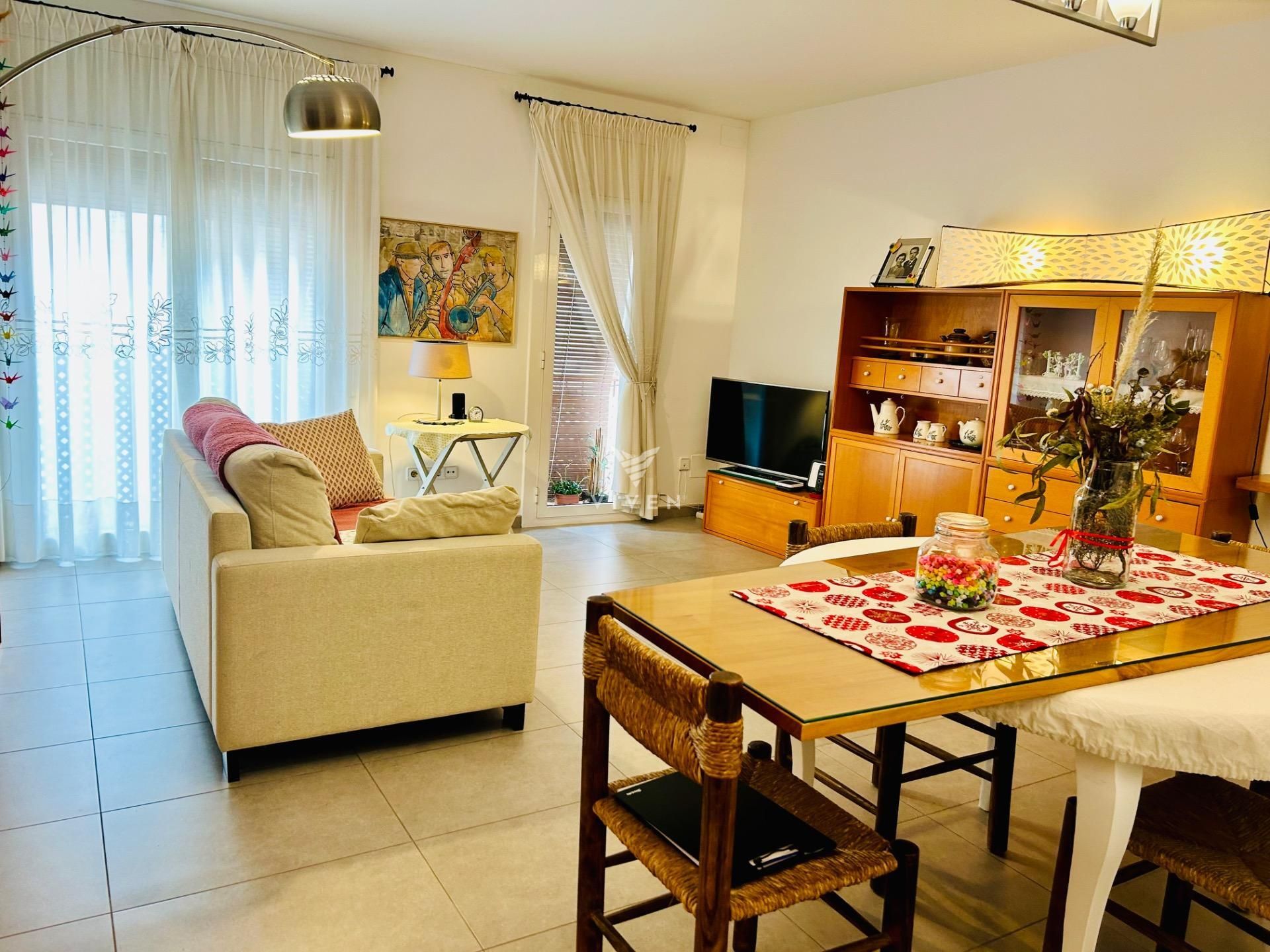 Living room of Flat for sale in Vilanova i la Geltrú  with Heating and Balcony