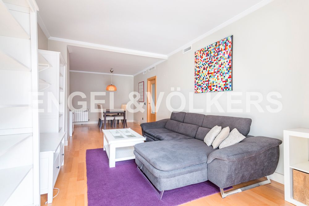 Sala d'estar de Apartament de lloguer en  Madrid Capital amb Aire condicionat, Calefacció i Traster