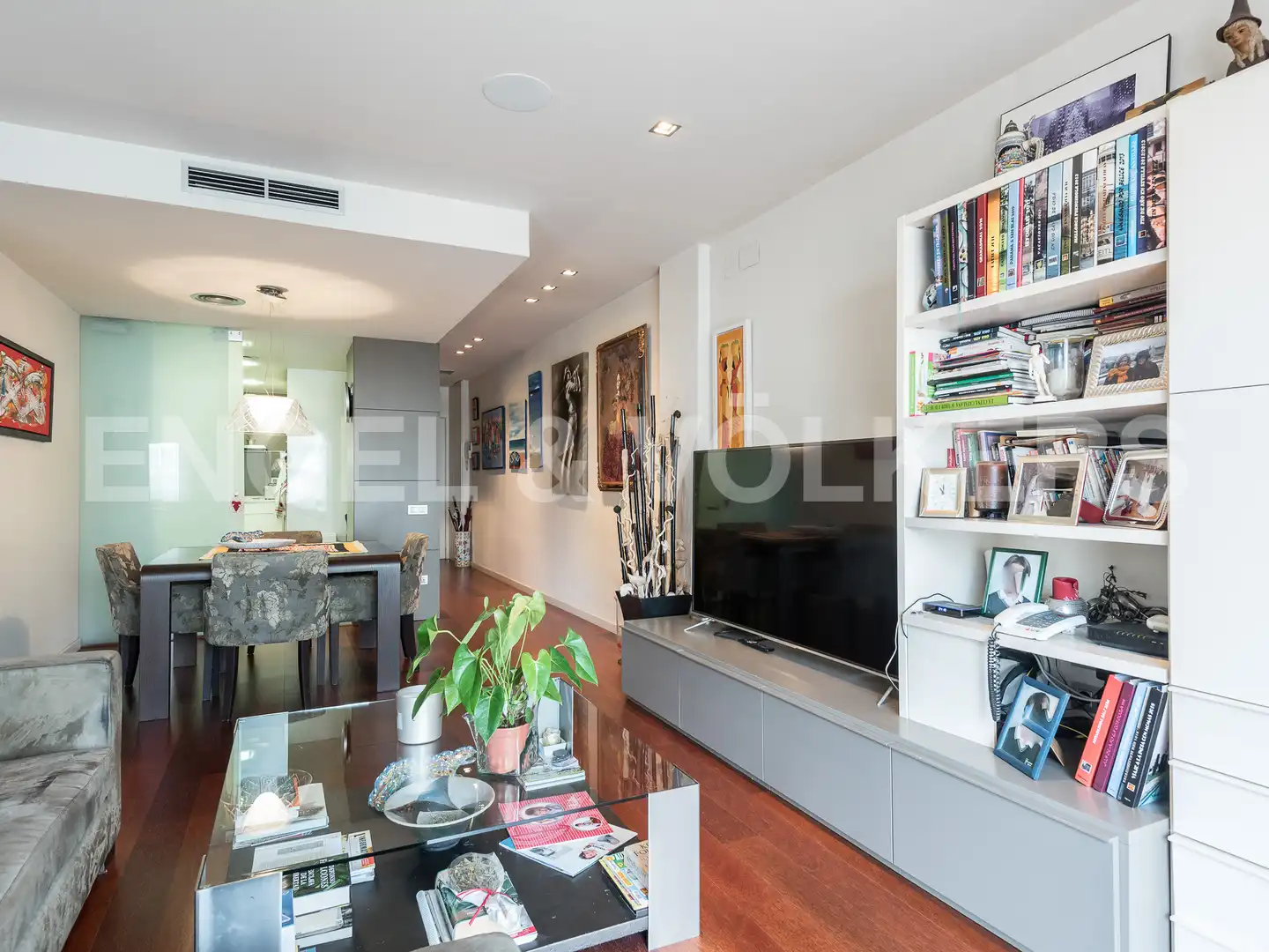 Wohnzimmer von Wohnung zum Verkauf in Barcelona mit Klimaanlage, Heizung und Terrasse