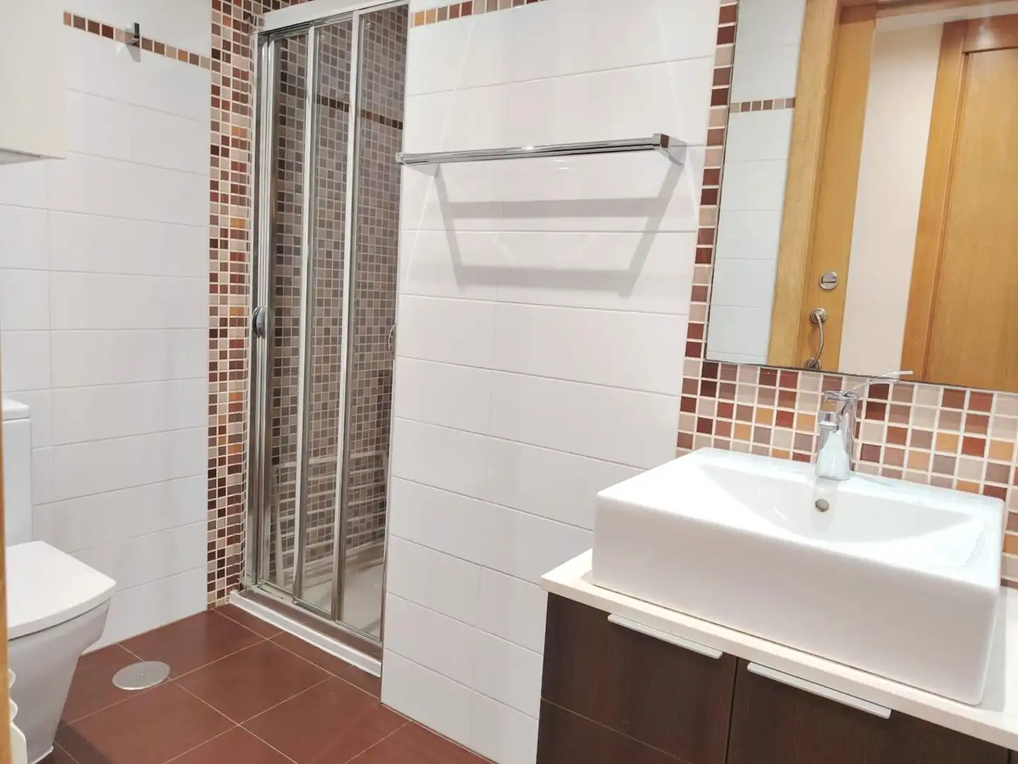 Baño de Apartamento en venta en Nigrán con Calefacción, Terraza y Balcón