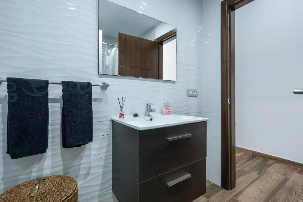 Baño de Casa o chalet de alquiler en Adeje con Aire acondicionado, Calefacción y Jardín privado
