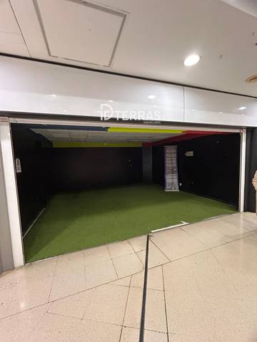 Local comercial en Venta en Acceso Centro Comercial a Barca, 12 en San Salvador - Caeira