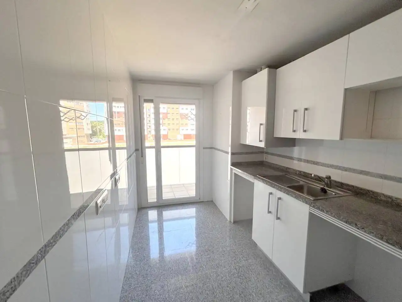 Flat with lift for sale in Calle José María Codón, imagen 3