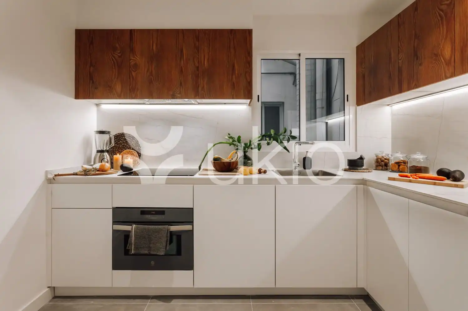 Cocina de Apartamento de alquiler en Barcelona con Aire acondicionado, Calefacción y Terraza