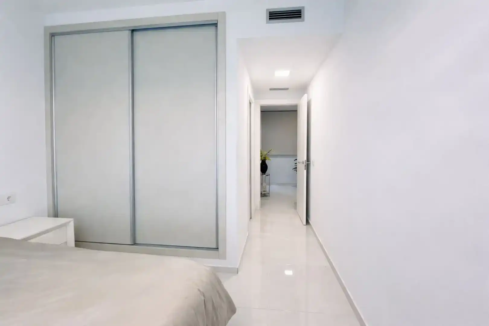 Schlafzimmer von Einfamilien-Reihenhaus zum Verkauf in Orihuela mit Schwimmbad