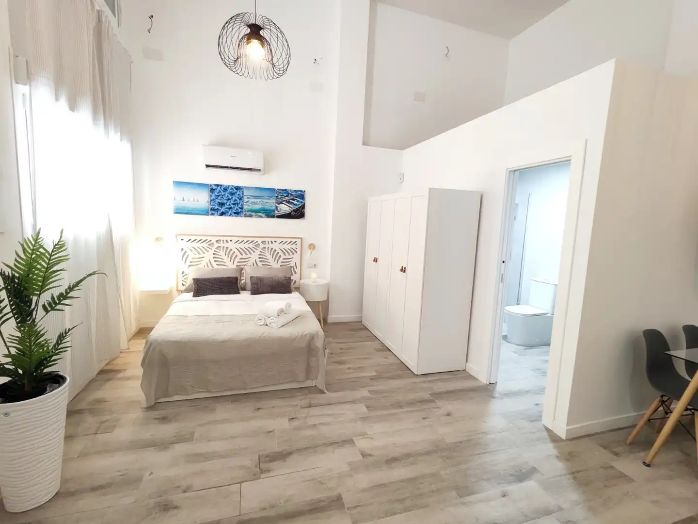 Schlafzimmer von Geschaftsraum zum Verkauf in Málaga mit Klimaanlage, Heizung und Möbliert