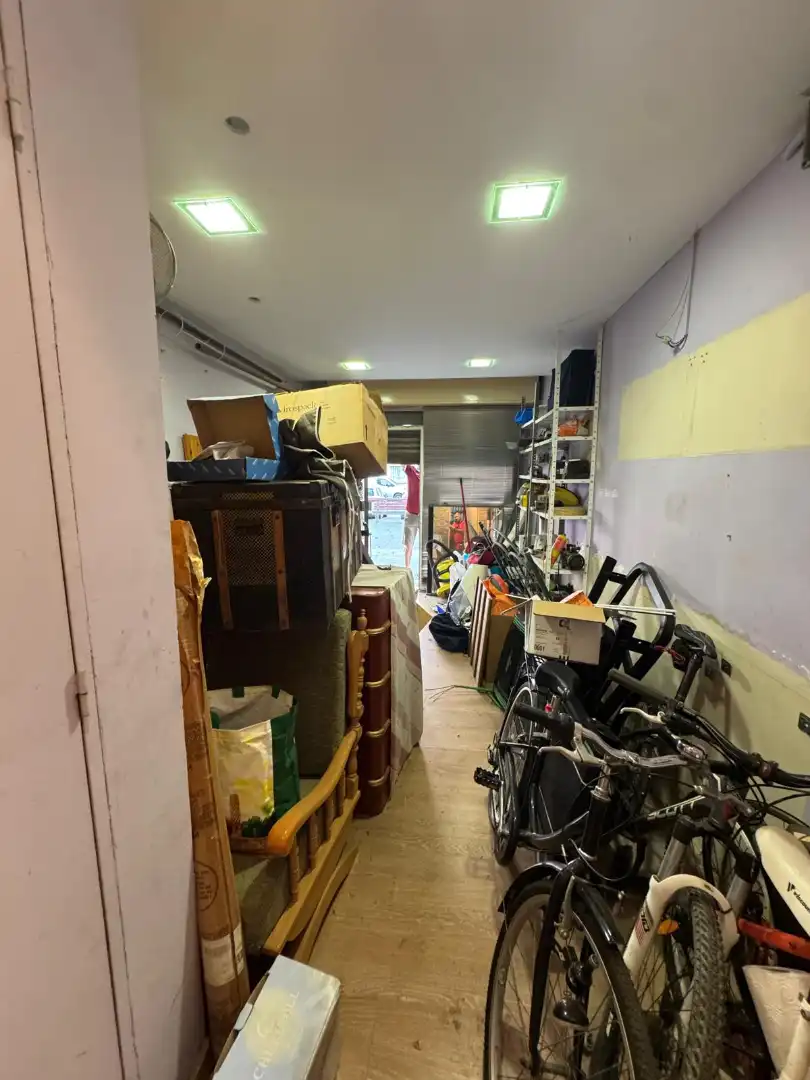 Local en venta en Badalona con Terraza