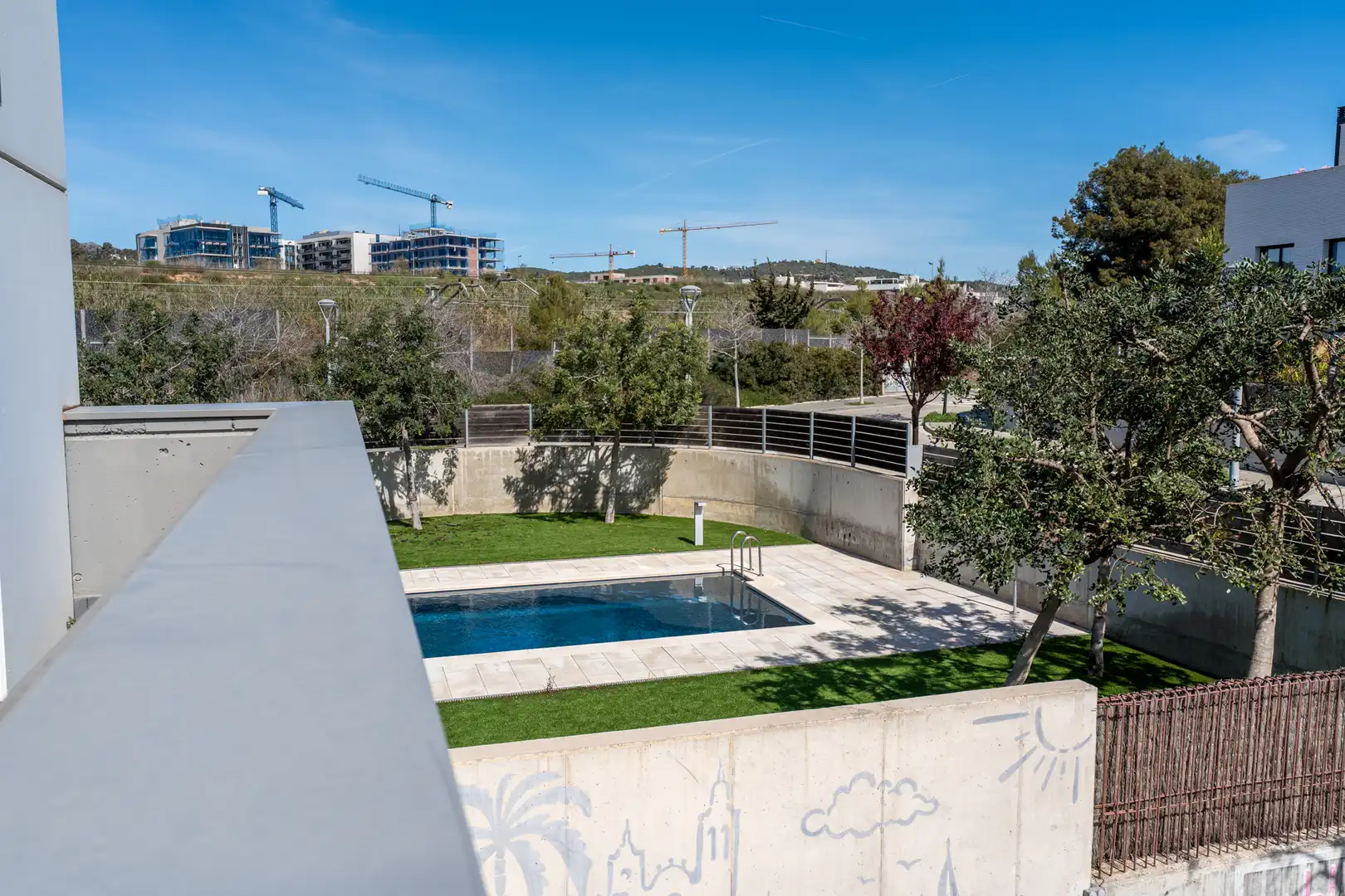 Piscina de Casa o xalet en venda en Sitges amb Aire condicionat, Calefacció i Jardí privat