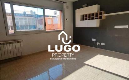 Exterior view of Duplex for sale in Santa Coloma de Gramenet  with Heating and Oven