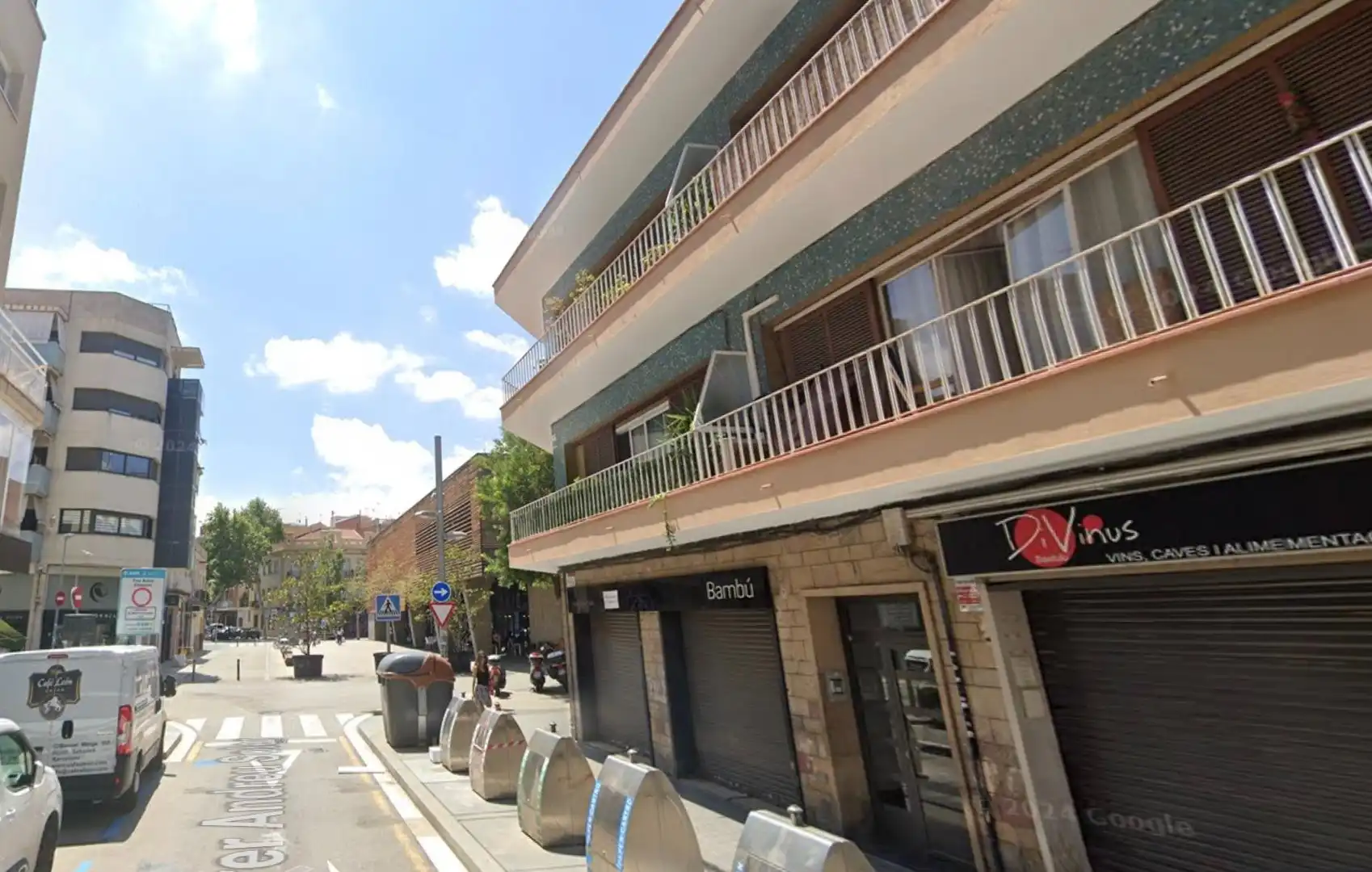 Vista exterior de Apartament en venda en Sant Adrià de Besòs amb Balcó
