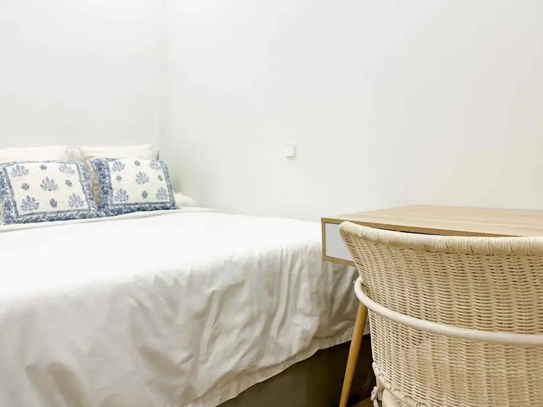 Habitación de Planta baja de alquiler en Madrid con Calefacción y Amueblado