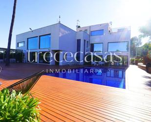 Vista exterior de Casa o xalet en venda en Bétera amb Aire condicionat, Jardí privat i Terrassa
