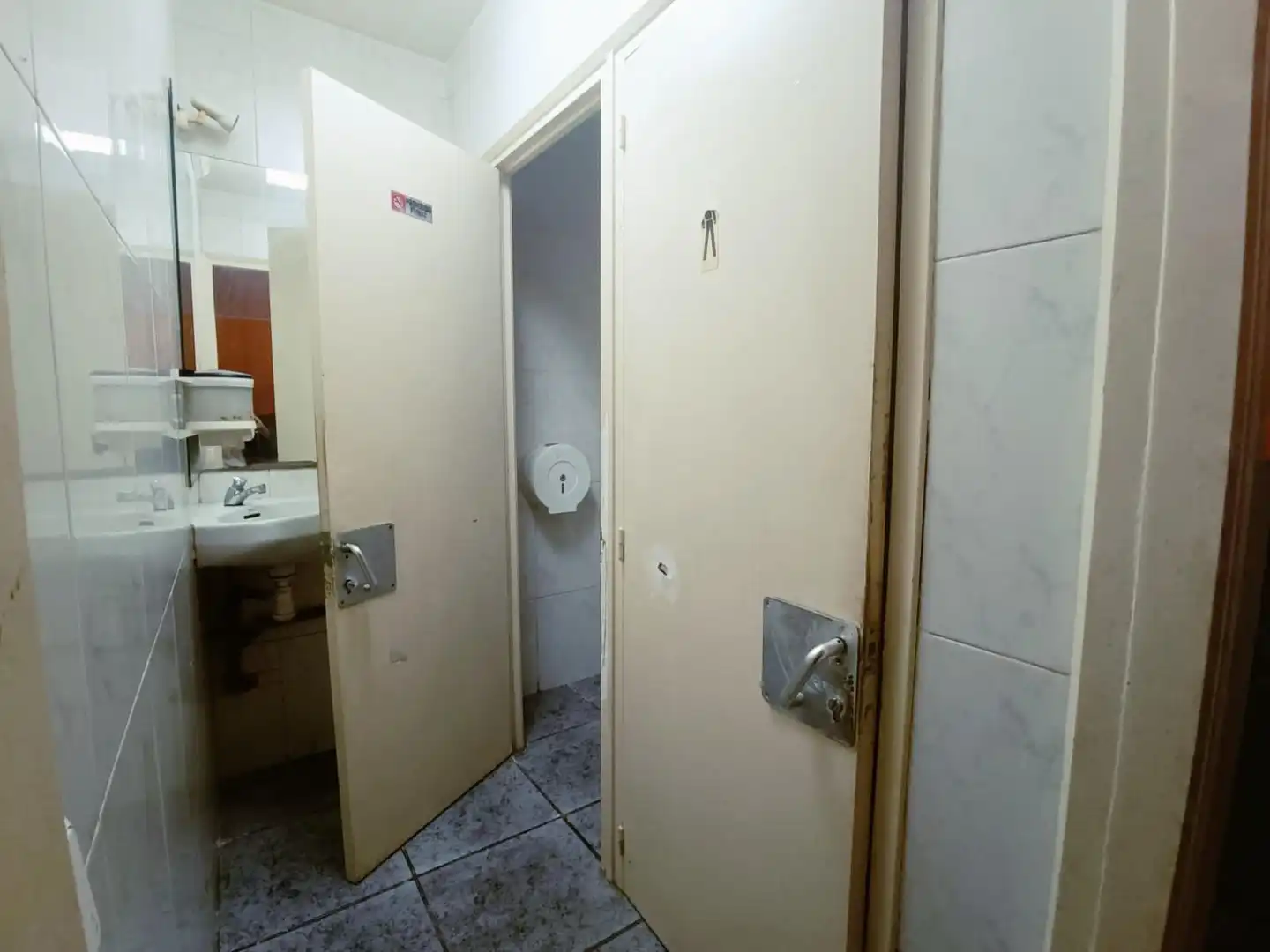 Locale commerciale in vendita a Carrer Carrer de Joanot Martorell, imagen 11