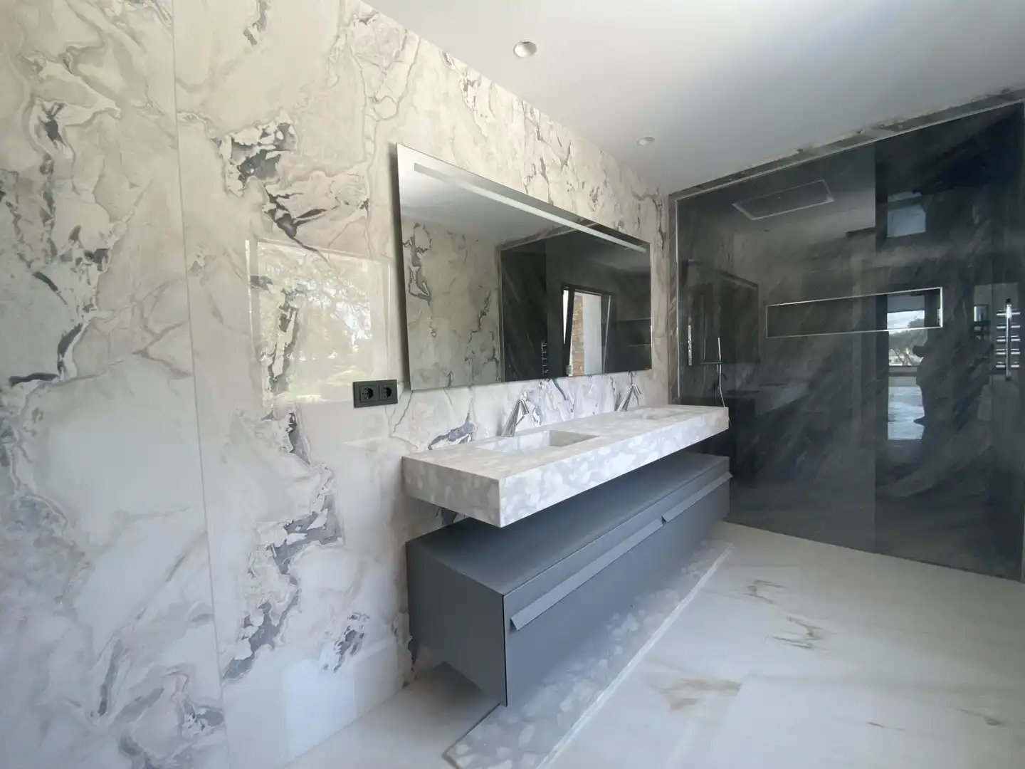 Bathroom of Houses for sale in San Roque  with Air Conditioner, Heating and Private garden