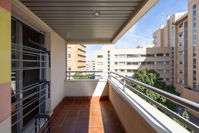 Piso en Venta en Avenida DE LA ILUSTRACION en Campus de la Salud