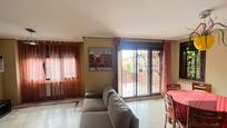 Sala d'estar de Casa o xalet en venda en Valdemoro amb Aire condicionat i Terrassa