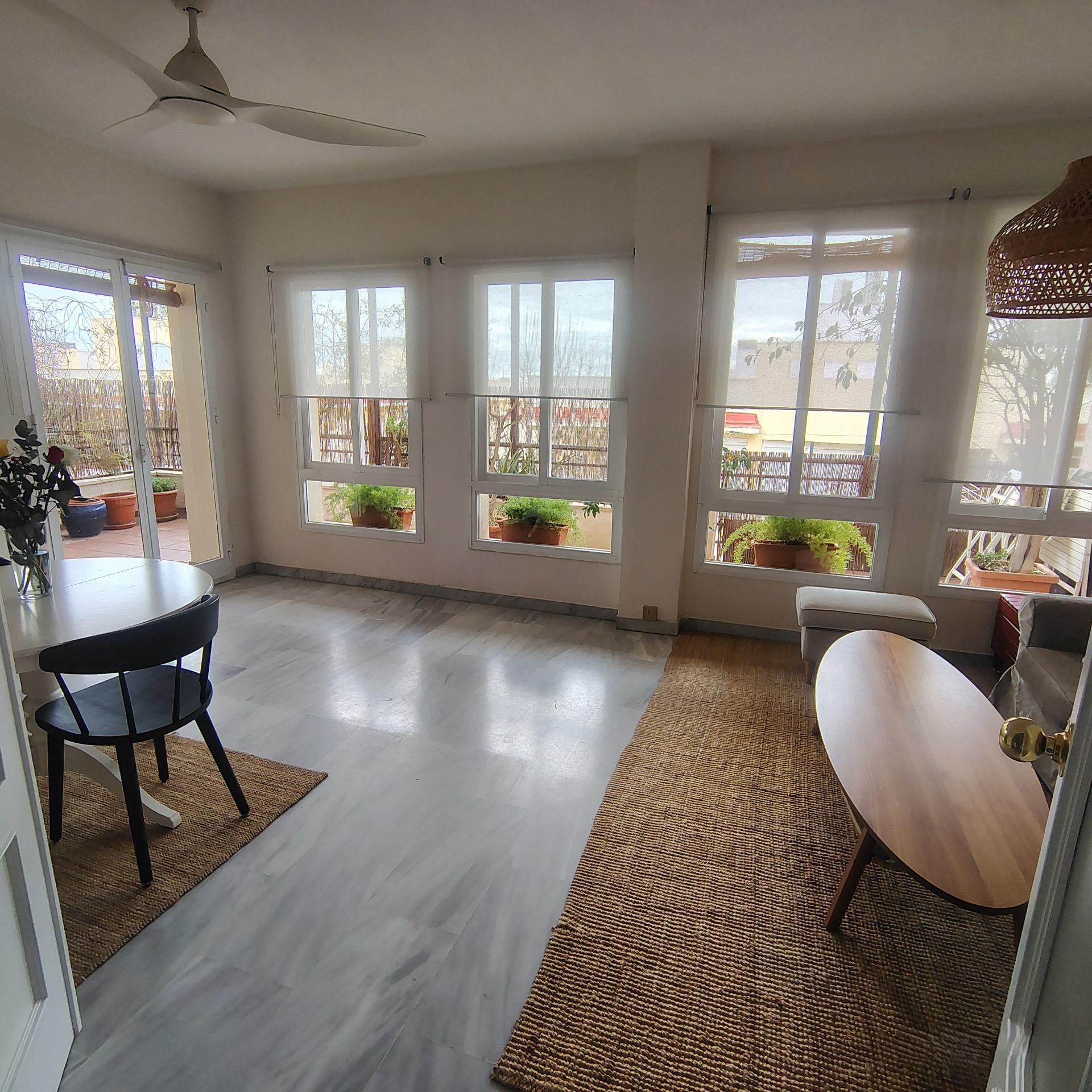 Living room of Flat for rent in Mairena del Aljarafe  with Air Conditioner, Private garden and Terrace