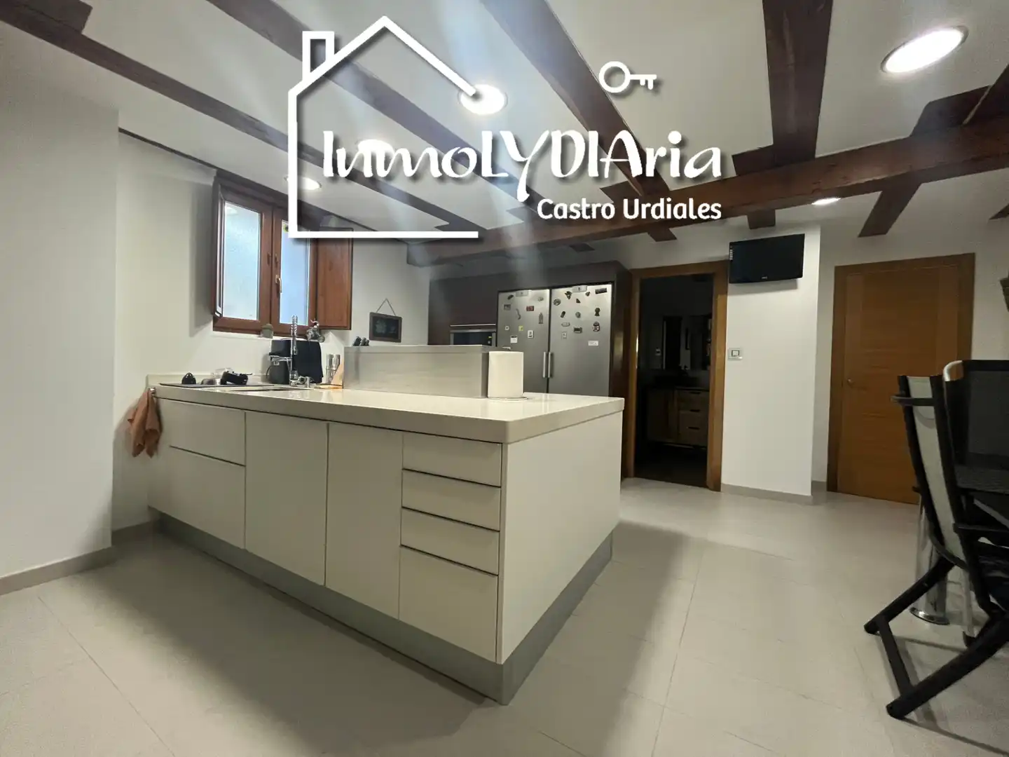 Cocina de Casa adosada en venta en Castro-Urdiales con Calefacción, Parquet y Terraza