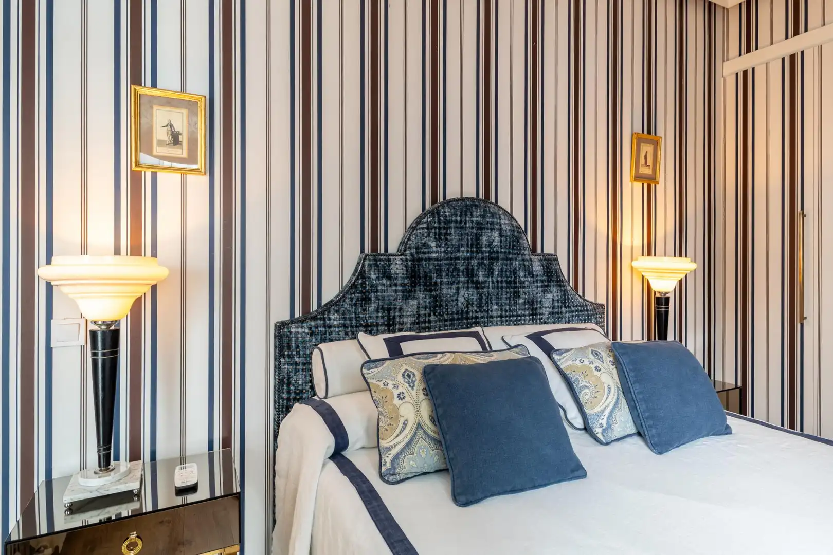 Dormitori de Apartament de lloguer en Madrid amb Aire condicionat, Calefacció i Moblat