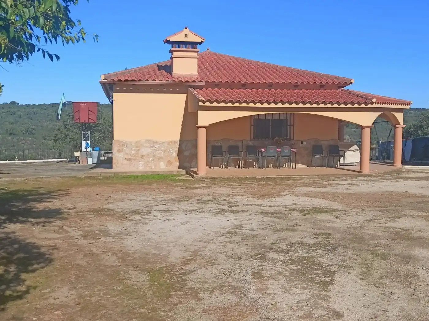 Exterior view of Houses for sale in Alburquerque  with Private garden, Swimming Pool and Furnished