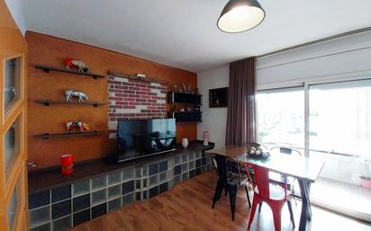 Kitchen of Flat for sale in Sant Vicenç Dels Horts  with Air Conditioner and Balcony