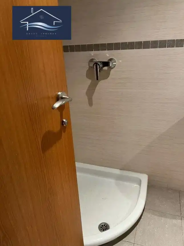 Bany de Oficina en venda en Alicante / Alacant amb Aire condicionat i Calefacció